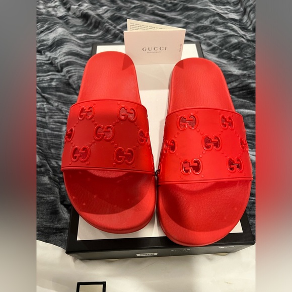 Men’s Red Gucci Rubber Slides - Picture 2 of 12